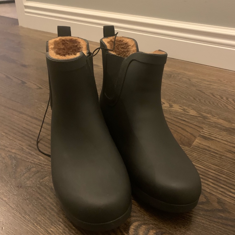 Chooka Delridge Chelsea Boots- Black